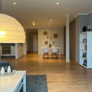 L19 One - Geraeumig In Ruhiger Lage Mit Parkplatz Apartment
